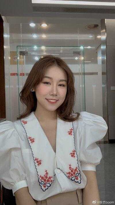 官场之手眼通天秦峰胡佳芸完结版小说阅读_全文阅读免费全集官场之手眼通天秦峰胡佳芸