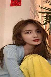 活成前任白月光后，她桃花朵朵开