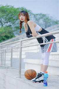 漂亮笨美人恋爱脑，甜追禁欲大佬
