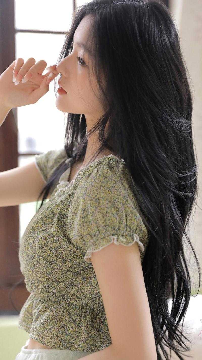 成婚三年，世子掐腰哄我改嫁